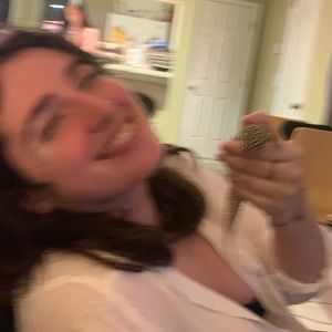 Meet your Posher, Molly